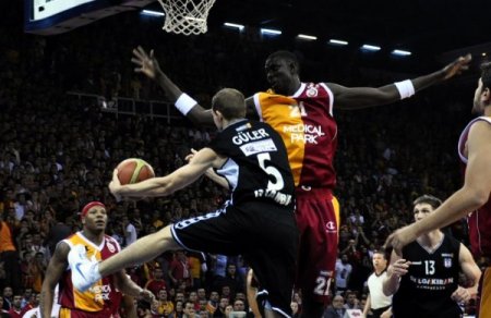Beşiktaş’ı 64-60 yenen Galatasaray Medical Park 8’de 8 yaptı