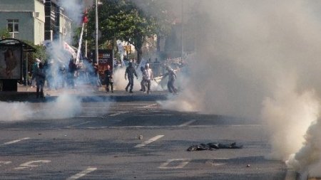 Beşiktaş’ı savaş alanına çevirdiler