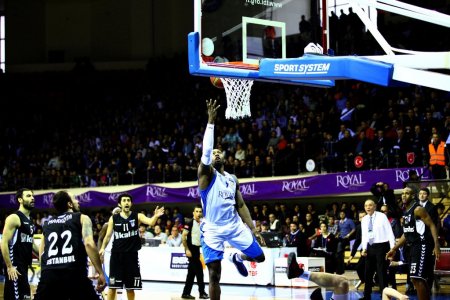 Beşiktaş'ı yenen Royal Halı'da moraller yerinde