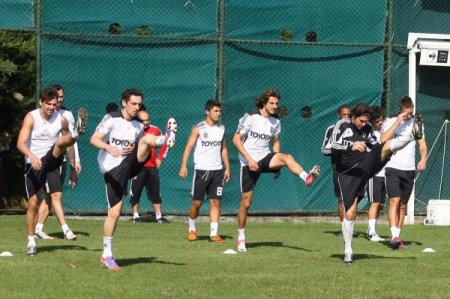 Beşiktaşlı futbolcular antrenman yaptı