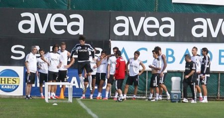 Beşiktaşlı futbolcular antrenman yaptı