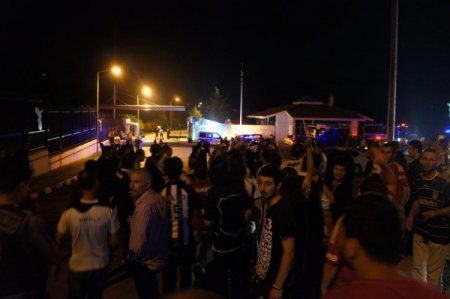 Beşiktaşlı taraftarlar, yönetimi istifaya çağırdı