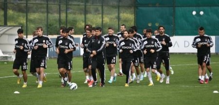Beşiktaş'ta Bursaspor maçının hazırlıkları tamamlandı