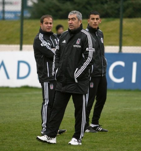 Beşiktaş'ta derbi maçı hazırlıkları sürüyor