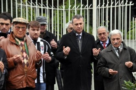 Beşiktaş'ta Hakkı Yeten anıldı