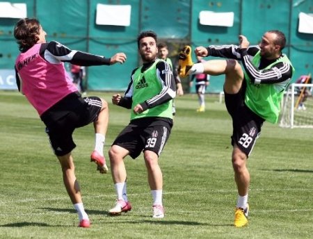 Beşiktaş'ta önce antrenman sonra moral yemeği