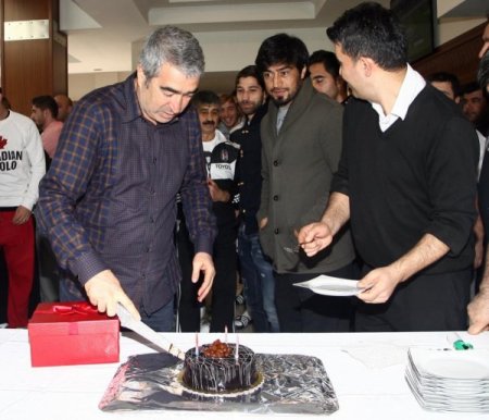 Beşiktaş'ta Samet Aybaba'nın doğum günü kutlandı