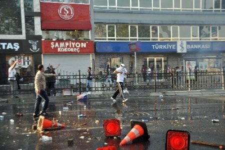 Beşiktaş'ta taraftarlar sakinleştirilemiyor