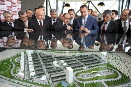 Beşir Atalay, şehir içindeki otomobil pazarlarından dert yandı