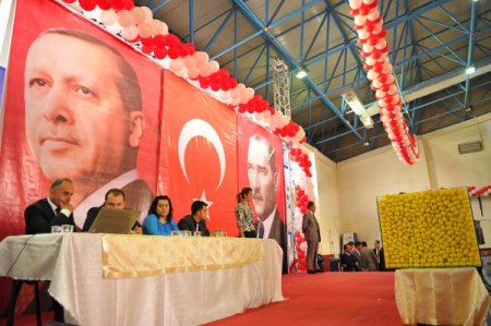 Beşir Atalay: Kürt kardeşlerimizin bütün hak hukukunun garantisi biziz