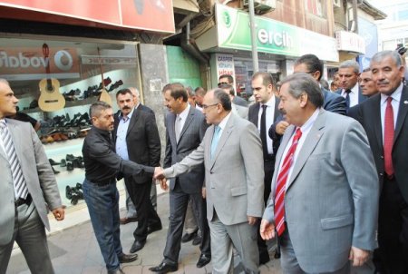 Beşir Atalay: Türkiye savaş heveslisi, savaş isteyen bir ülke değil