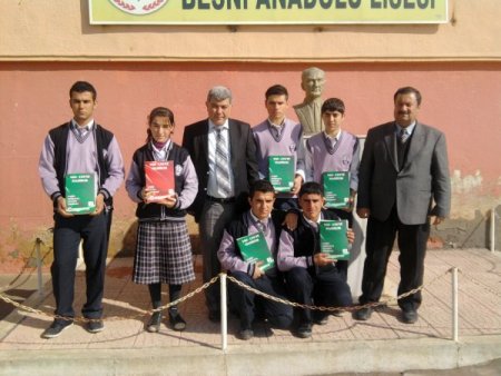 Besni Belediyesi 700 Öğrenciye Ygs Ve Lys Hazırlık Kitabı Dağıttı