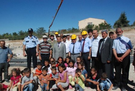 Besnili 24 Afetzede İçin Yapılan Konutların Temeli Atıldı