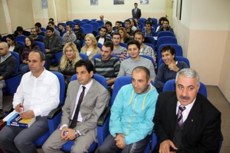 BEÜ öğrencilerine gençlik merkezleri tanıtım toplantısı düzenlendi