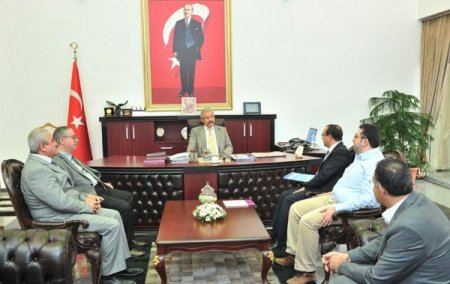 Beyaz Ay Derneği'nden Vali Cerrah’a ziyaret