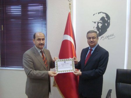 Beyaz bayrak alan okul müdürlerine teşekkür belgesi verildi