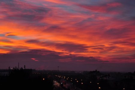 Beyaz şehirde güne rengarenk uğurlama