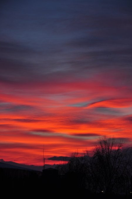 Beyaz şehirde güne rengarenk uğurlama