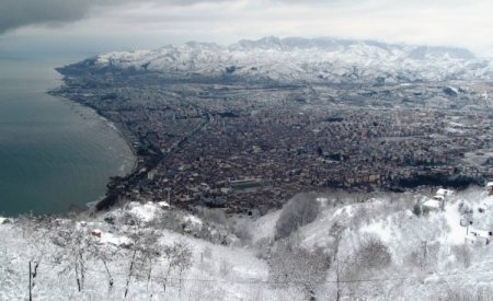 Beyaza bürünen Ordu'yu seyretmek için Boztepe'ye akın ettiler