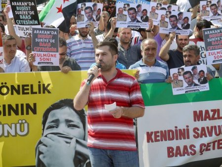 Beyazıt'ta Arakan Ve Esed Protestosu