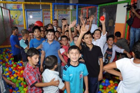 Beybahçe Sosyal Tesis ve Çocuk Oyun Merkezi açıldı