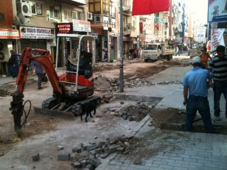 Beydeş: Karşıyaka Belediyesi hizmet yerine zulüm üretiyor