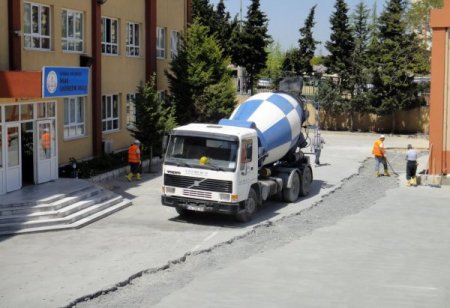 Beylikdüzü'nde okullar yenileniyor