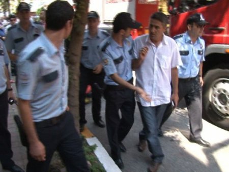 Beyoğlu Polisinden Medyaya Yasak, Vatandaşa Serbest