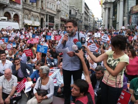 Beyoğlu’nda 4+4+4 protestosu
