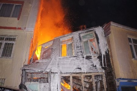 Beyoğlu’nda yangın paniği