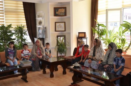 Beypazarılılar Vakfı'ndan öğrencilere kırtasiye yardımı