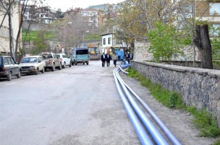 Beypazarı'nda içme suyu hattı yenileme çalışmaları devam ediyor