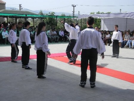 Biga Halk Eğitim Merkezi yıl sonu sergisini açtı