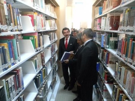 Biga İktisadi ve İdari Bilimler Fakültesi Kütüphanesi hizmete girdi