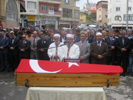 BİK Sakarya Şube Müdürü Bolat'ın cenazesi, toprağa verildi