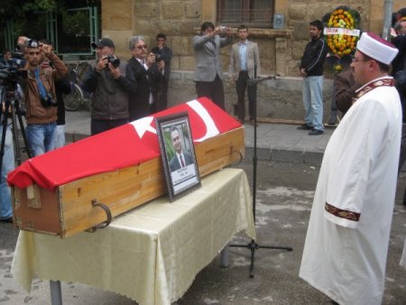 BİK Sakarya Şube Müdürü Bolat'ın cenazesi, toprağa verildi