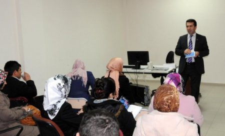 BİK Van Müdürü Öylek, eğitimcilere medya okur yazarlığı semineri verdi