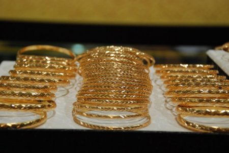 Bilezikler Hafifledi Artık Bilekte Kırılıyor