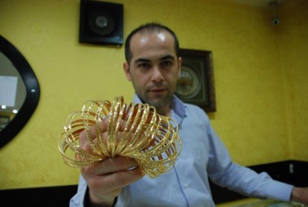 Bilezikler Hafifledi Artık Bilekte Kırılıyor