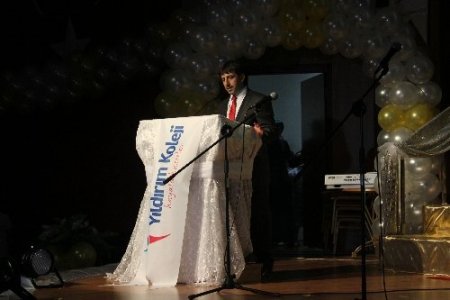 BİLGİYAP ödül töreninde dereceye giren öğrenciler ödüllendirildi