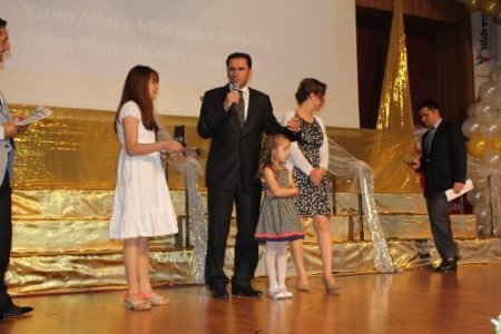 BİLGİYAP ödül töreninde dereceye giren öğrenciler ödüllendirildi