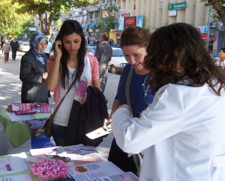 'Bilinçli yaşam ile hastalıkların önüne yüzde 80 oranında geçebiliriz'