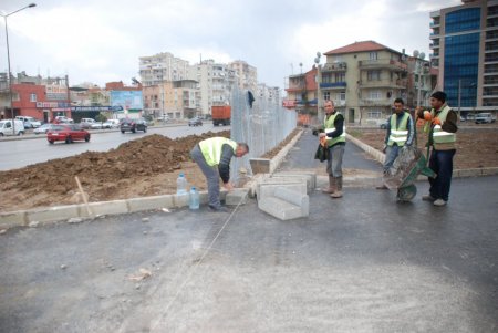 Bilirkişi, İzmir Büyükşehir'in yaptığı yolu kapatan Karayolları'nı haklı buldu