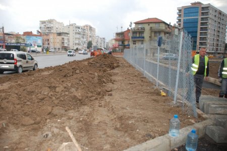 Bilirkişi, İzmir Büyükşehir'in yaptığı yolu kapatan Karayolları'nı haklı buldu