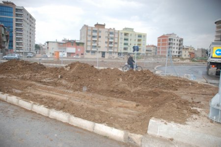 Bilirkişi, İzmir Büyükşehir'in yaptığı yolu kapatan Karayolları'nı haklı buldu