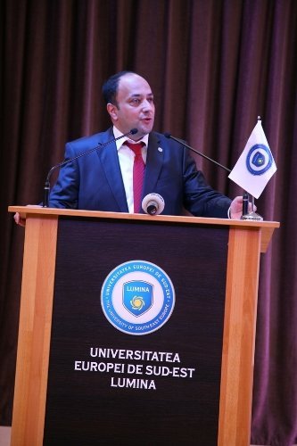 Bilişim olimpiyatlarına, kolbastı oynayan robotlar damgasını vurdu