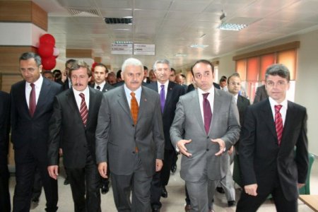 Binali Yıldırım: Türkiye’nin Her Karış Toprağına Hizmet Götürdük