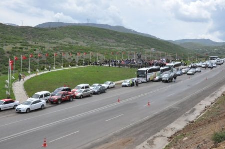 Bingöl'de, 1993 Tarihinde Şehit Edilen 33 Asker Törenle Anıldı