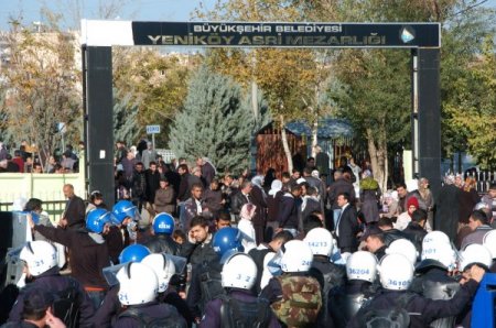 Bingöl'de terörist cenazeleri provokasyon için 3 gündür bekletiliyor