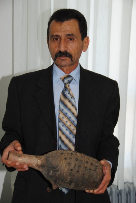 Bir asırlık ağızdan üflemeli duman aleti arıcılığa ışık tutuyor